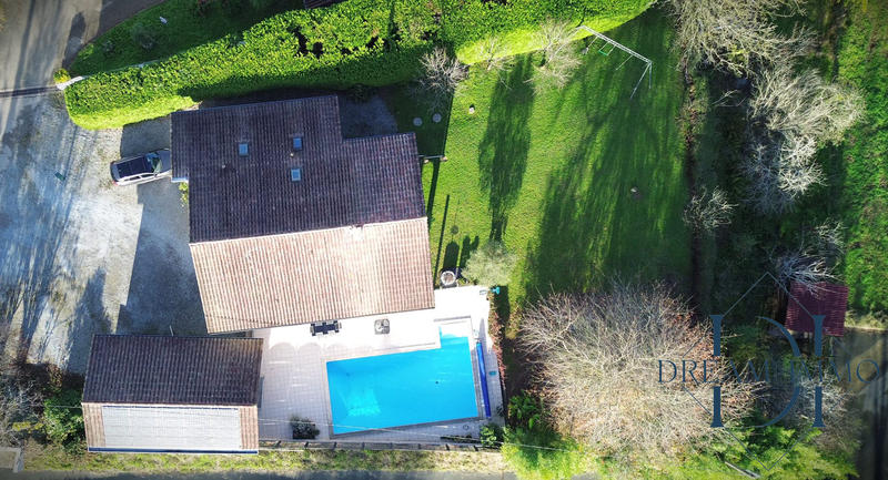 Villa - 159 m² - 6 pièces