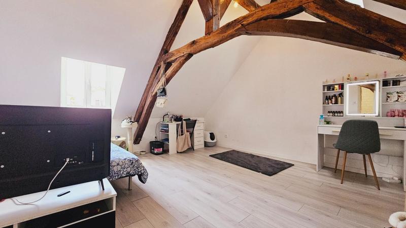 Maison - 180 m² - 5 pièces