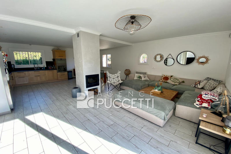 Villa - 180 m² - 6 pièces