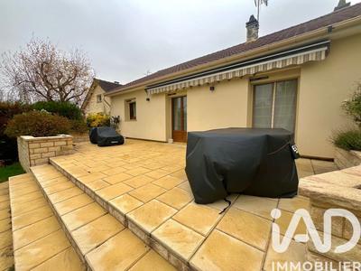 Maison - 94 m² - 5 pièces