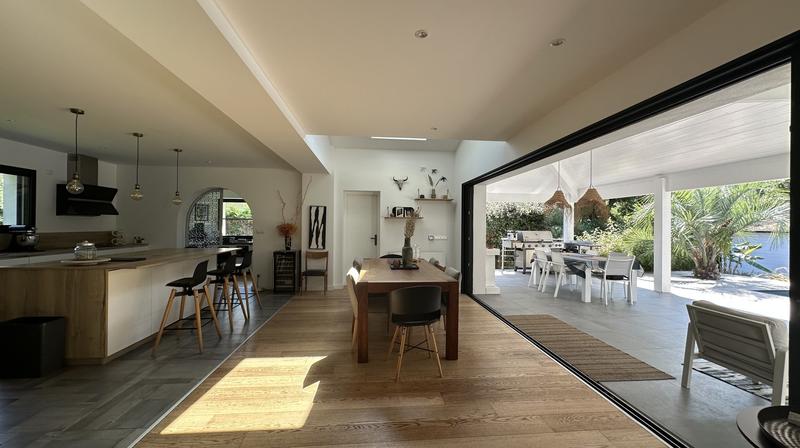 Maison d'architecte - 180 m² - 6 pièces