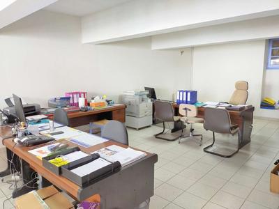 Bureau - 487 m²