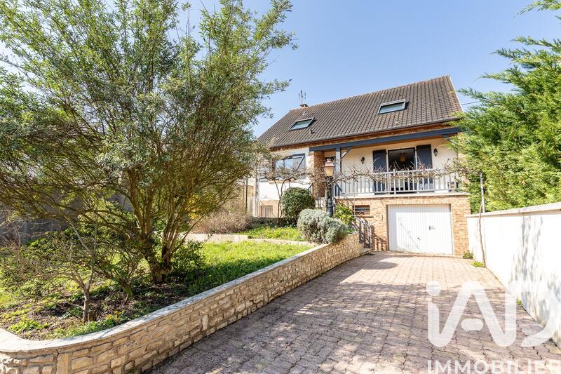 Maison - 181 m² - 7 pièces