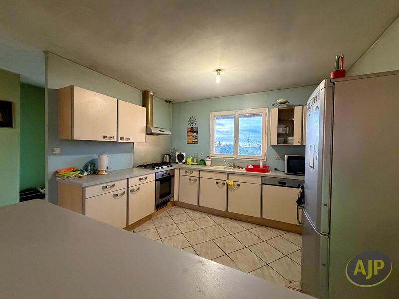 Maison - 95 m² - 4 pièces