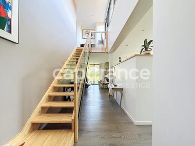 Maison - 232 m² - 6 pièces