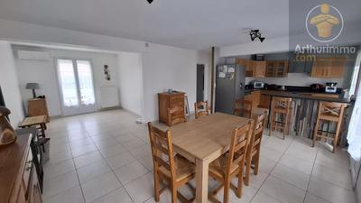 Maison - 167 m² - 6 pièces