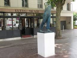 Statue de Coluche