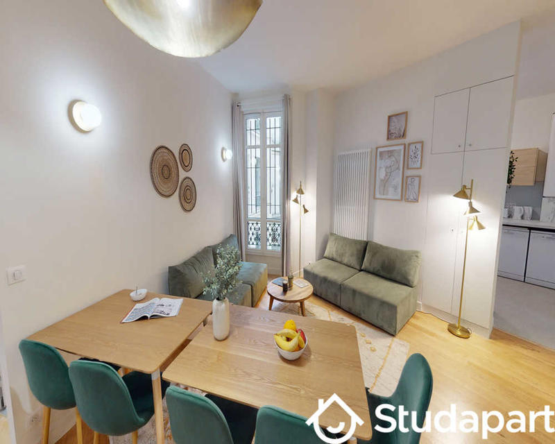 Chambre - 220 m² - 1 pièce