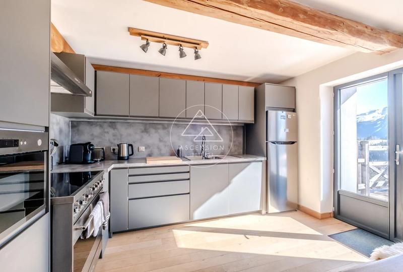 Châlet - 248 m² - 7 pièces