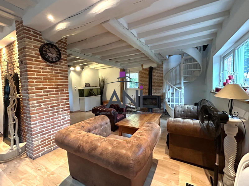 Maison - 217 m² - 7 pièces