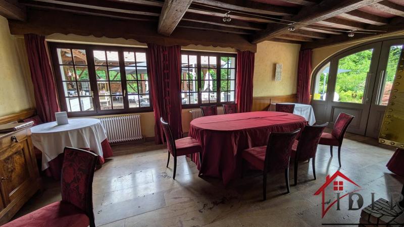 Propriété - 460 m² - 16 pièces