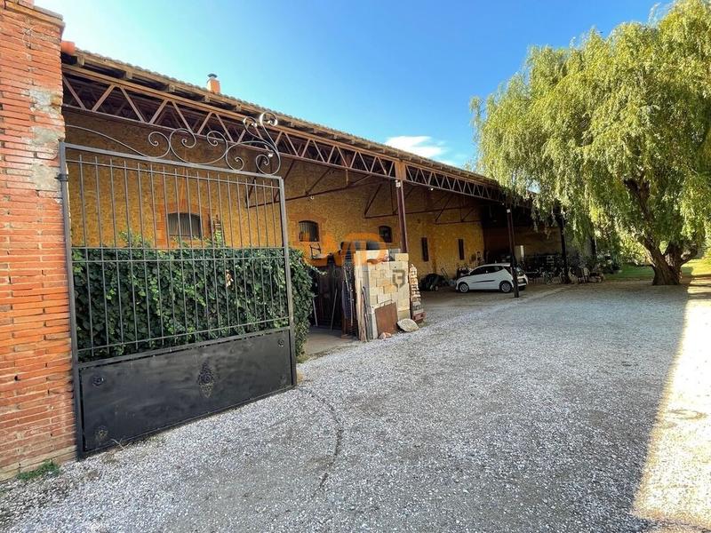 Mas - 330 m² - 8 pièces