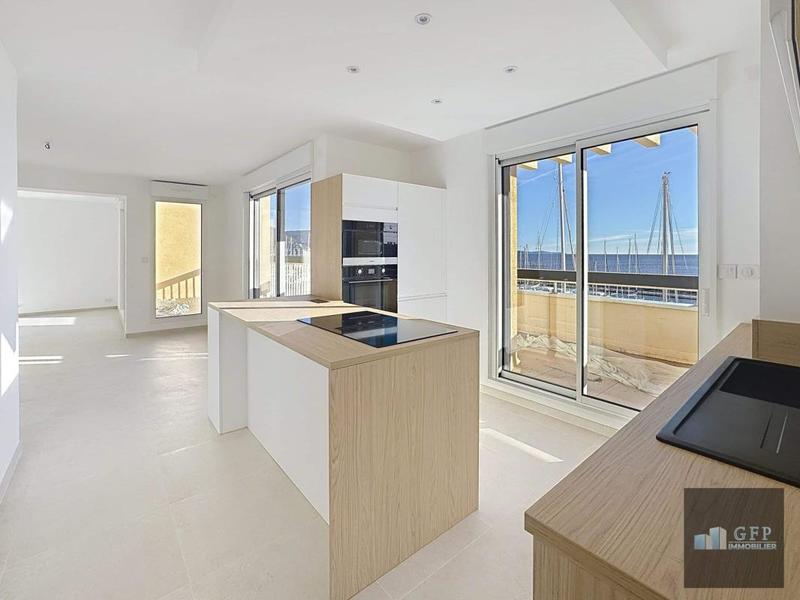 Appartement - 93 m² - 4 pièces