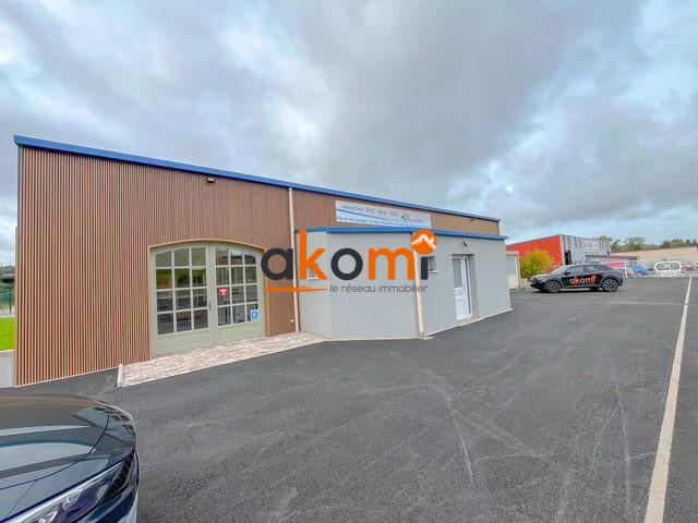 Maison - 300 m² - 3 pièces