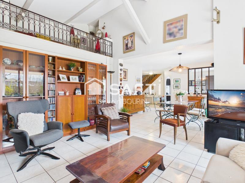 Maison - 135 m² - 6 pièces