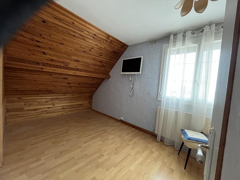 Maison - 98 m² - 5 pièces