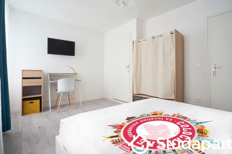 Chambre - 11 m² - 1 pièce