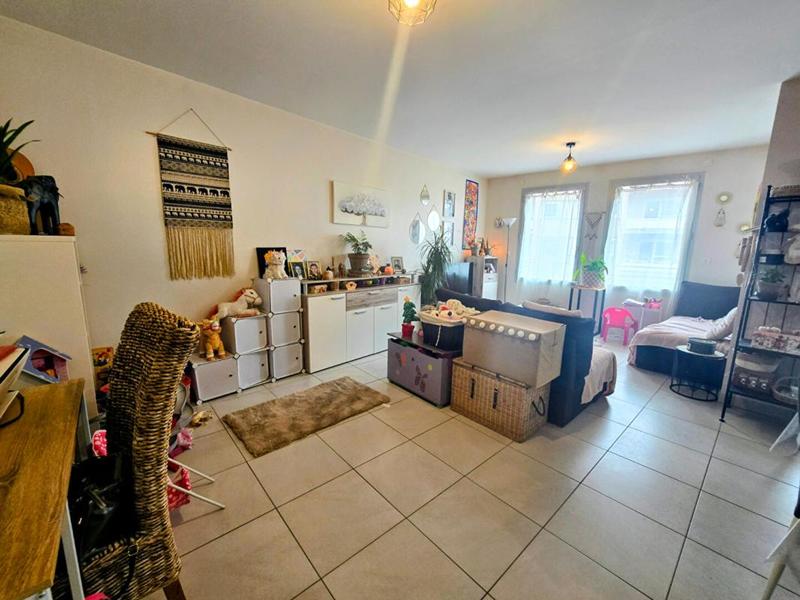 Appartement - 75 m² - 3 pièces