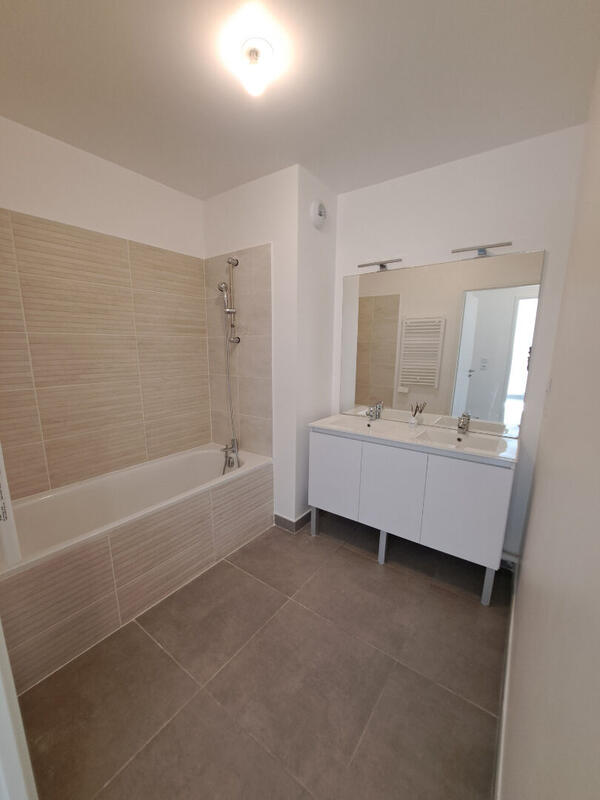 Appartement - 65 m² - 3 pièces