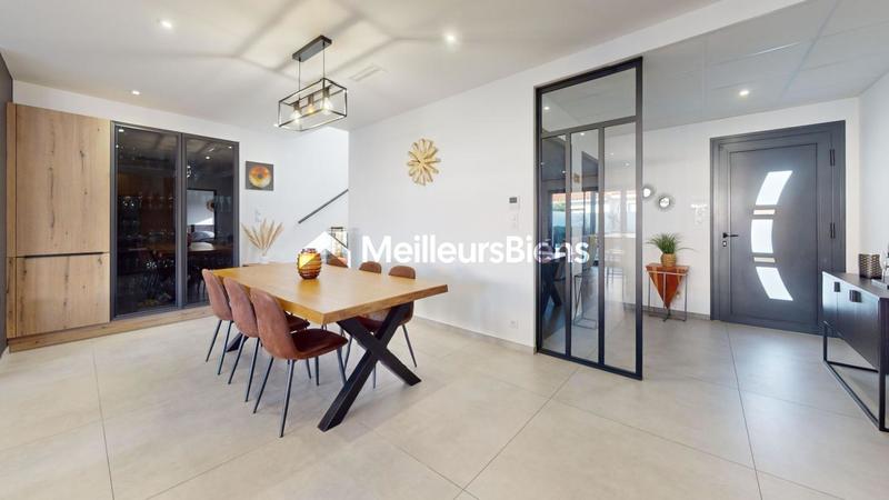 Villa - 120 m² - 5 pièces