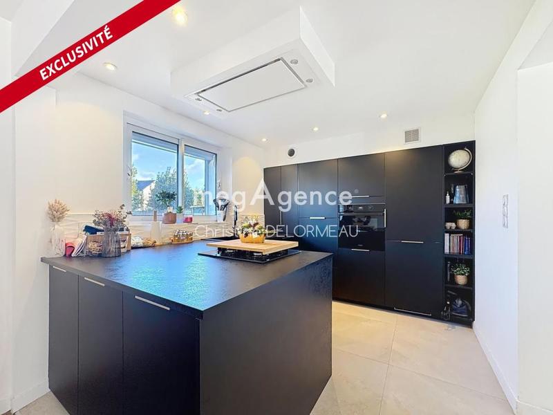 Maison - 94 m² - 5 pièces