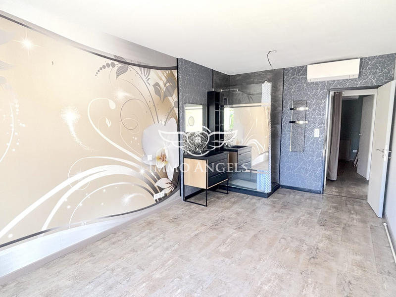 Maison traditionnelle - 87 m² - 4 pièces