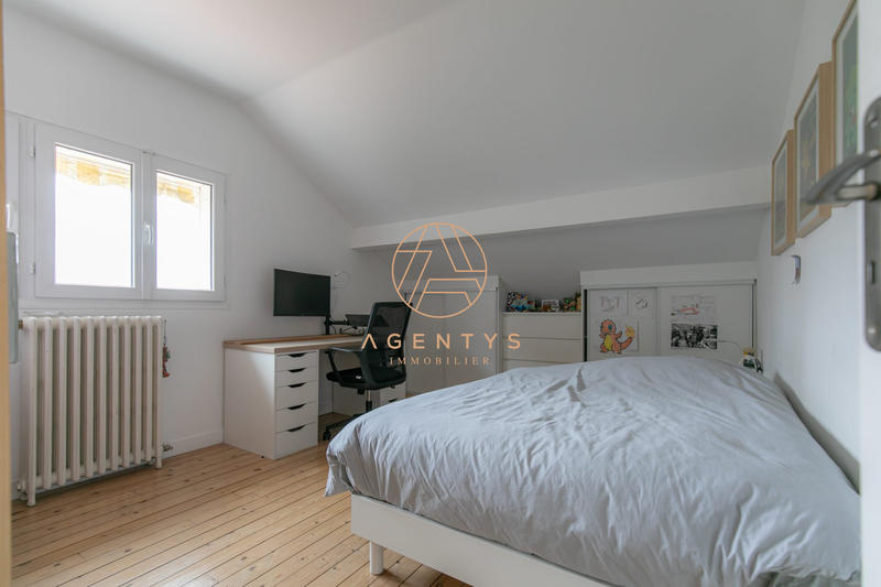 Maison - 98 m² - 5 pièces