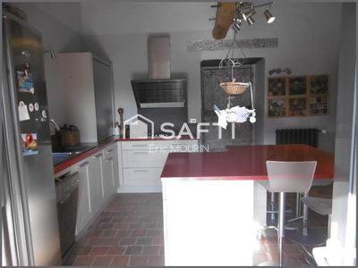 Maison - 400 m² - 14 pièces