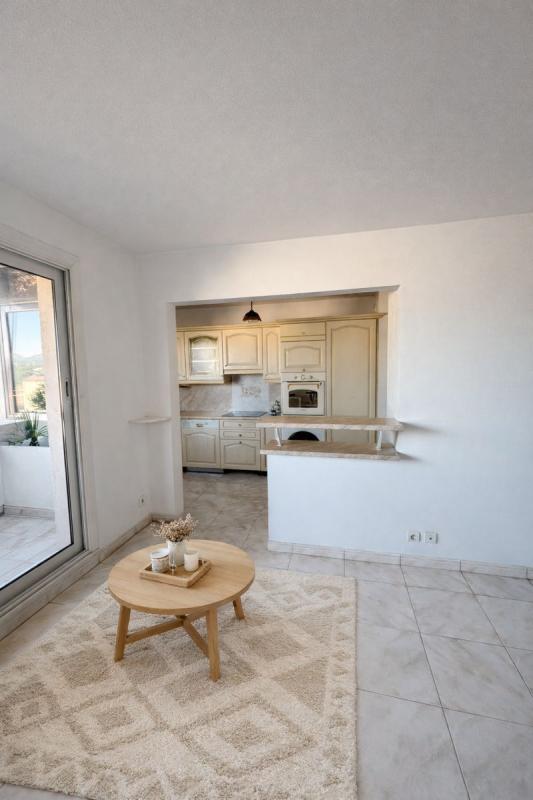 Appartement - 79 m² - 4 pièces