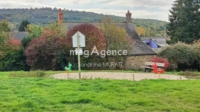 Terrain constructible - 913 m²