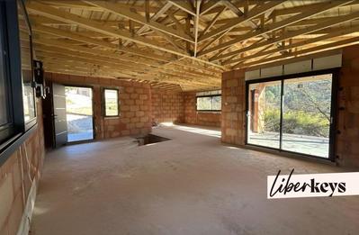 Maison - 107 m² - 2 pièces