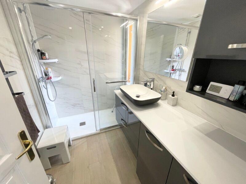 Appartement - 75 m² - 3 pièces