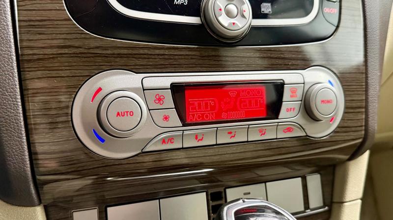 Ford Focus 2.0 Tdci 110 Titanium Powershift Garantie 12 Mois