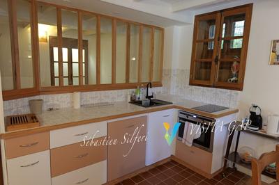 Maison - 320 m² - 3 pièces