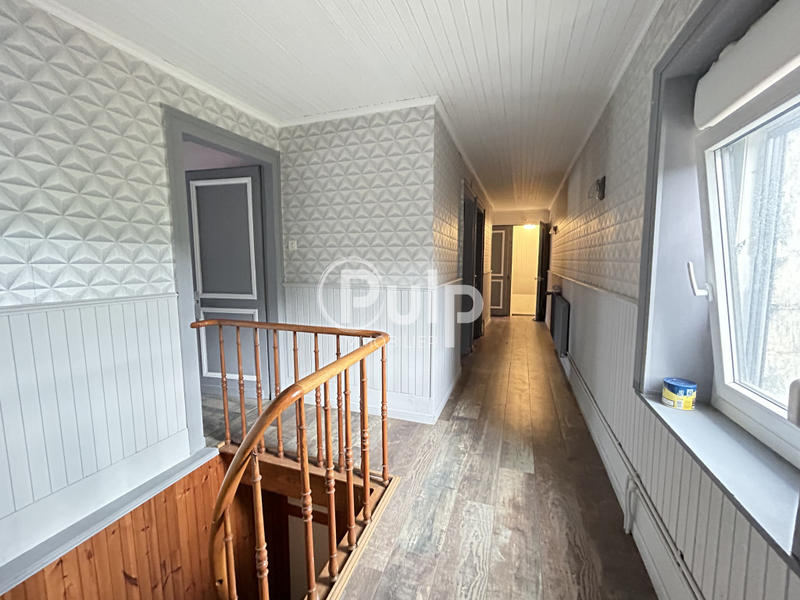 Maison - 198 m² - 10 pièces