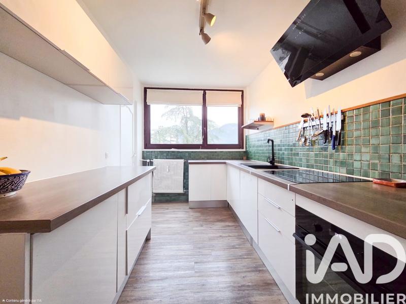 Appartement - 90 m² - 5 pièces