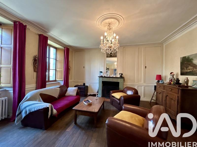 Maison - 340 m² - 12 pièces