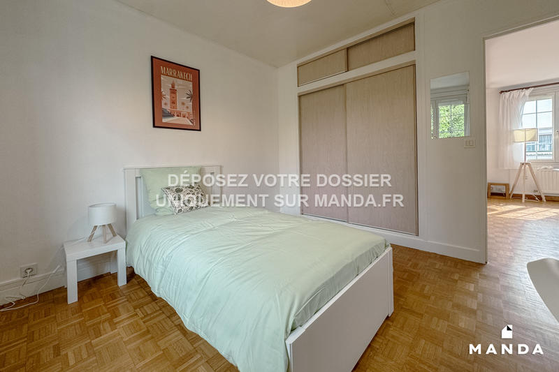 Chambre - 10 m² - 5 pièces