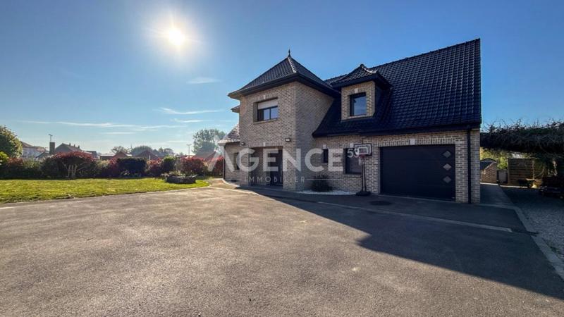 Maison - 191 m² - 6 pièces