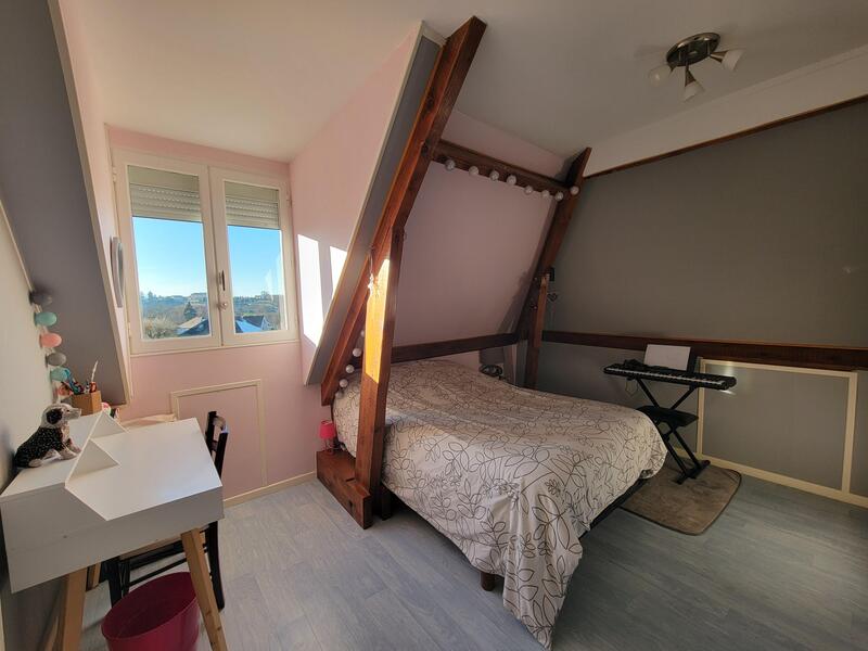 Maison - 166 m² - 6 pièces