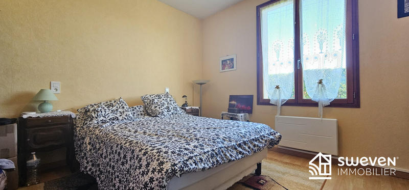 Maison - 360 m² - 18 pièces