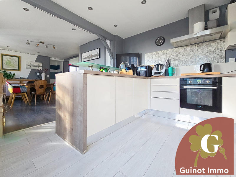 Maison - 100 m² - 4 pièces