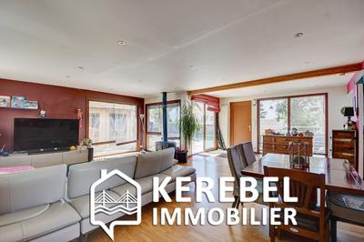 Maison - 137 m² - 6 pièces