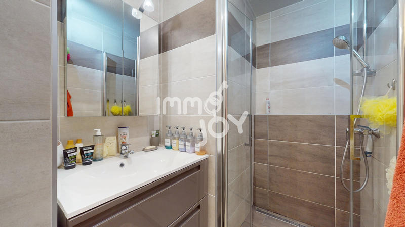 Maison - 159 m² - 7 pièces