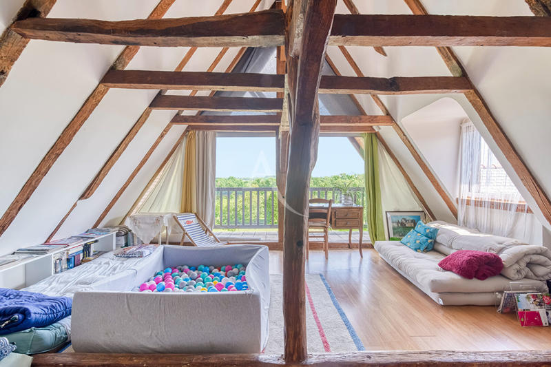 Maison - 400 m² - 18 pièces