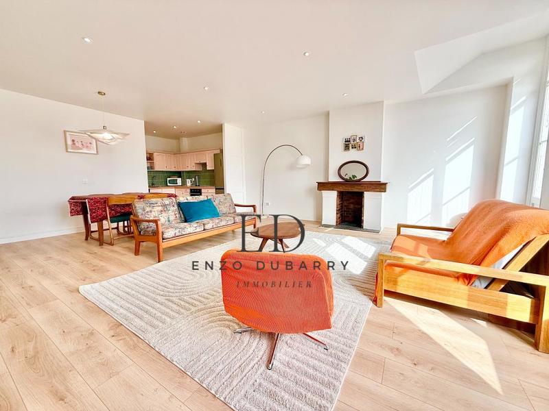 Appartement - 97 m² - 4 pièces