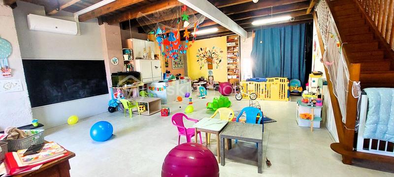 Maison de village - 180 m² - 13 pièces