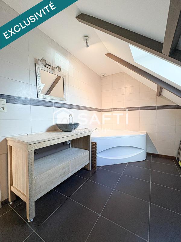 Maison - 200 m² - 6 pièces