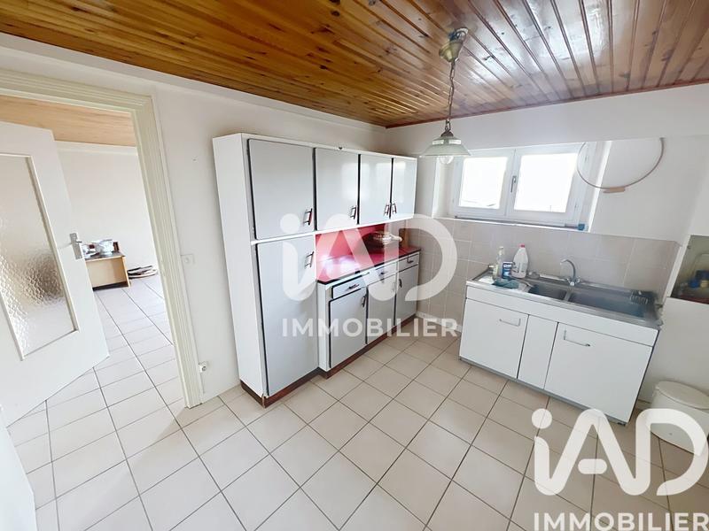 Maison - 226 m² - 8 pièces