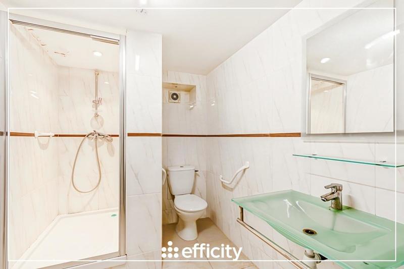 Pavillon - 223 m² - 12 pièces